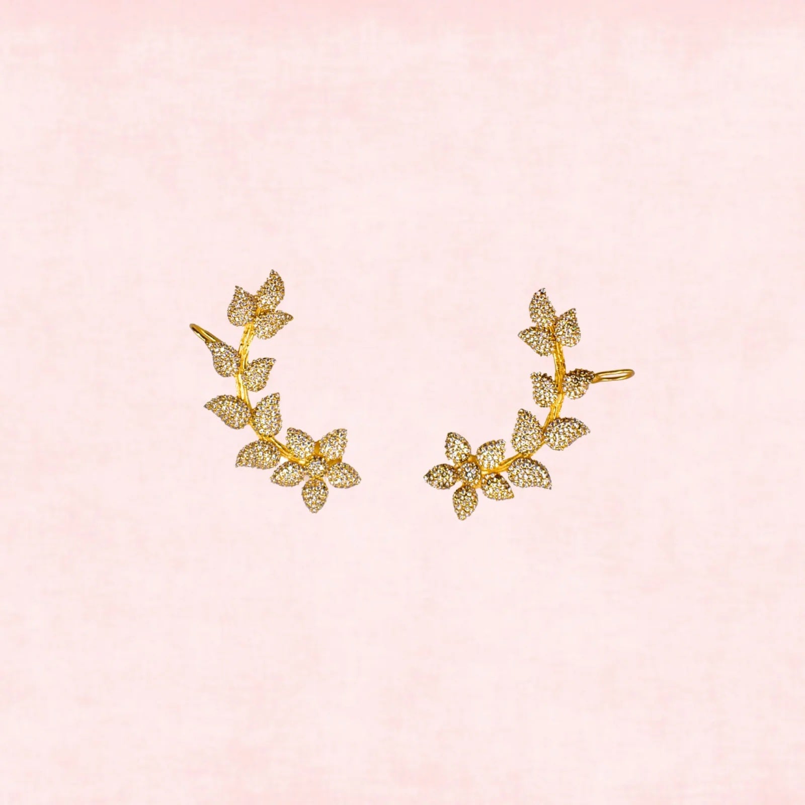 Lulu Zirconia Ear Cuff